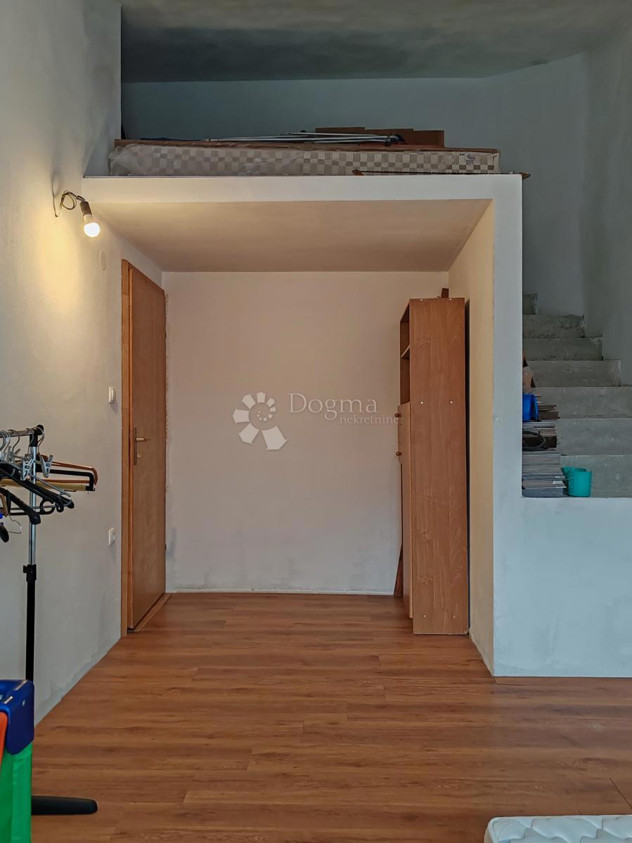 Appartamento Vir 90m² – 300m dalla spiaggia, tre posti auto