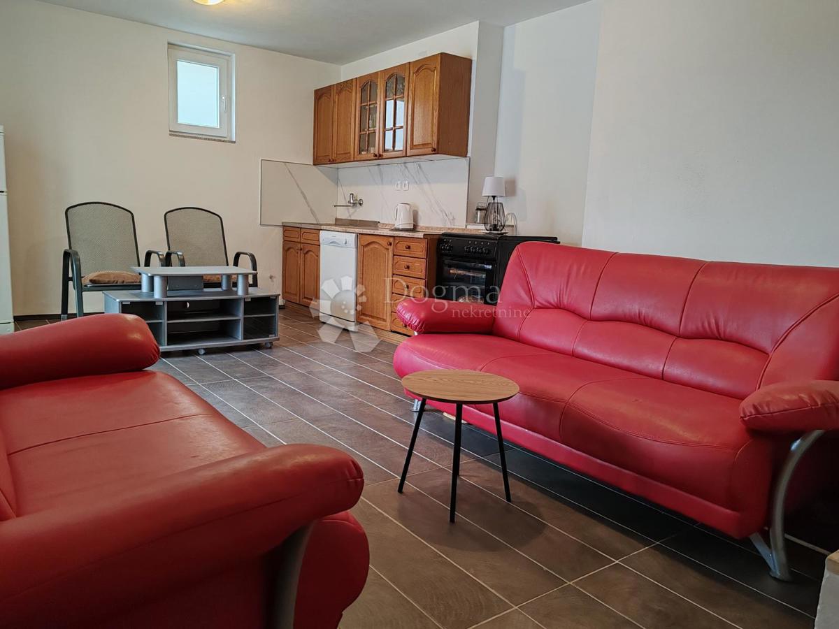 Appartamento Vir 90m² – 300m dalla spiaggia, tre posti auto