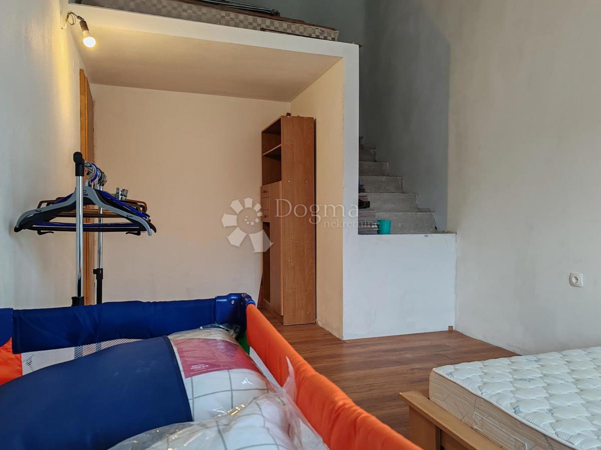 Appartamento Vir 90m² – 300m dalla spiaggia, tre posti auto