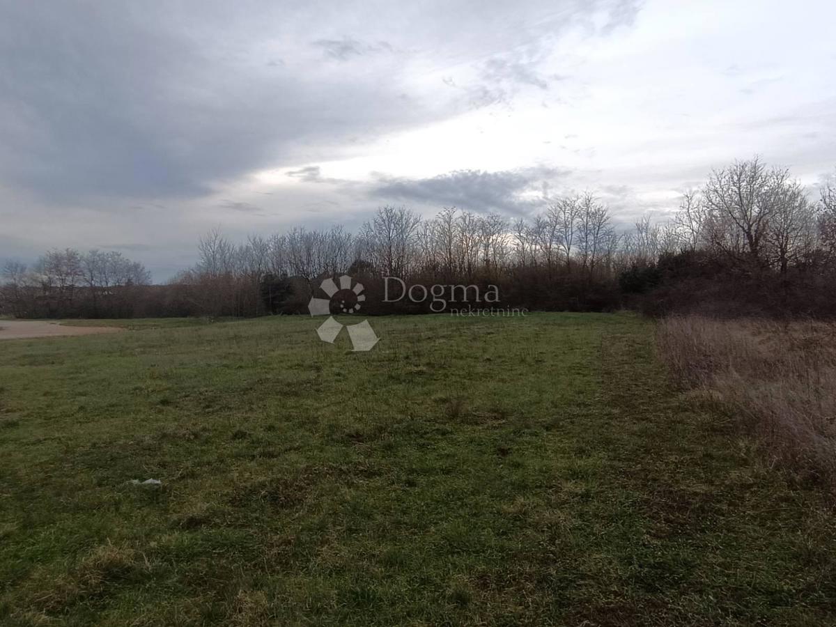 OCCASIONE!! TERRENO PER EDIFICIO RESIDENZIALE -Marčana