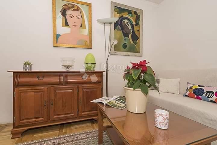 Allogio Jesenice, Dugi Rat, 130m2