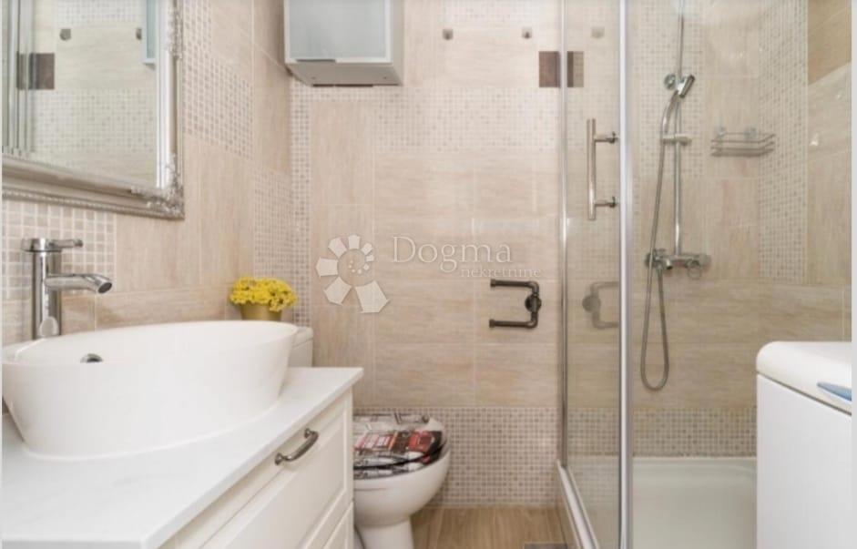 Allogio Jesenice, Dugi Rat, 130m2