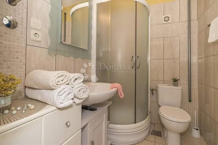 Allogio Jesenice, Dugi Rat, 130m2