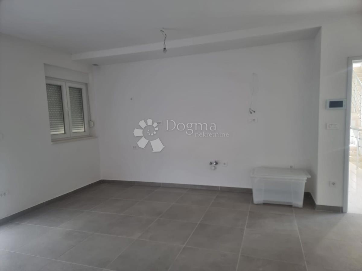 Appartamento Rogoznica, 66m2