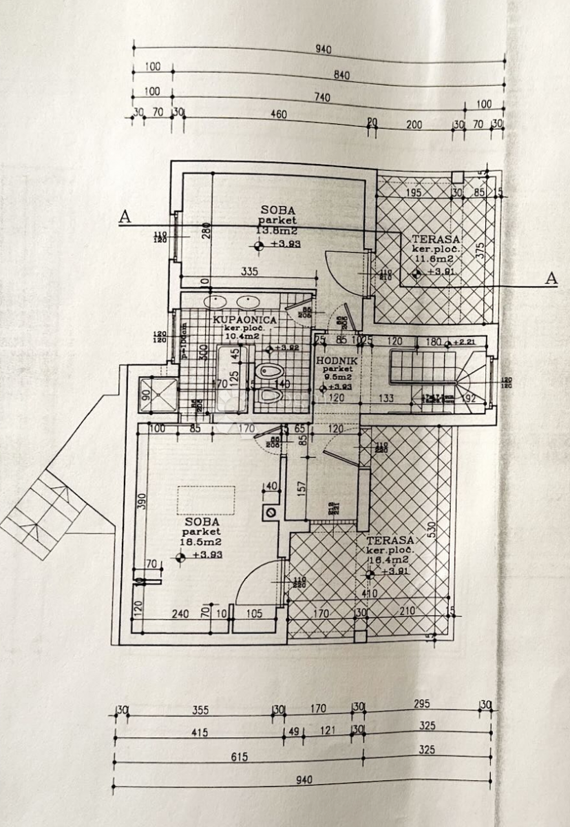 Casa incompiuta a Ražanac con vista mare