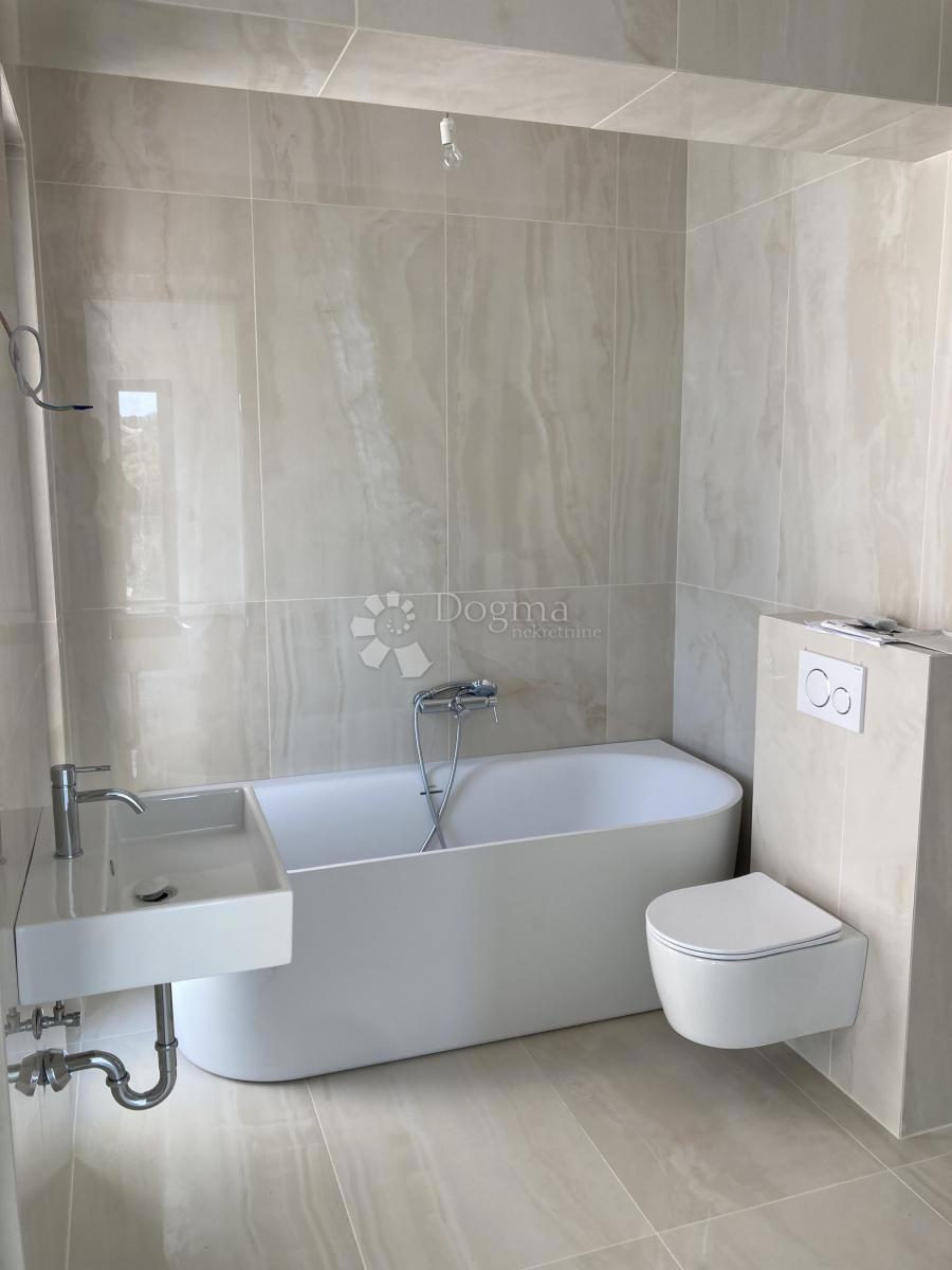 Lux Appartamento Ražanj, Rogoznica, 115,70m2