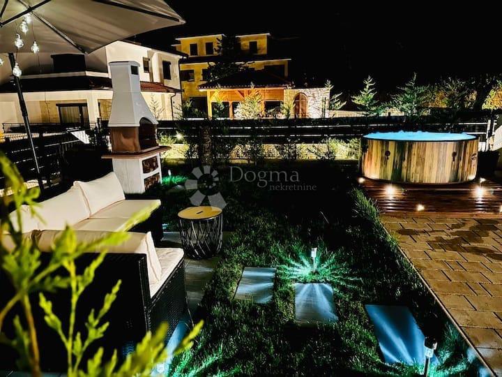 Casa Veprinac, Opatija - Okolica, 181,20m2