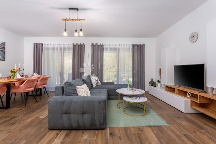 Casa Veprinac, Opatija - Okolica, 181,20m2