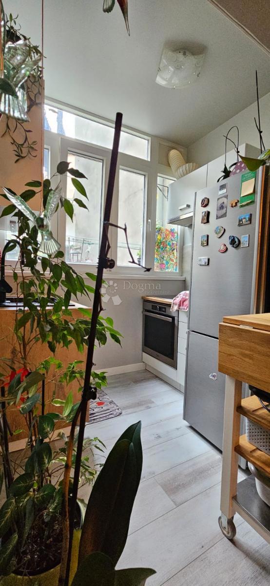 Allogio Centar, Pula, 35m2