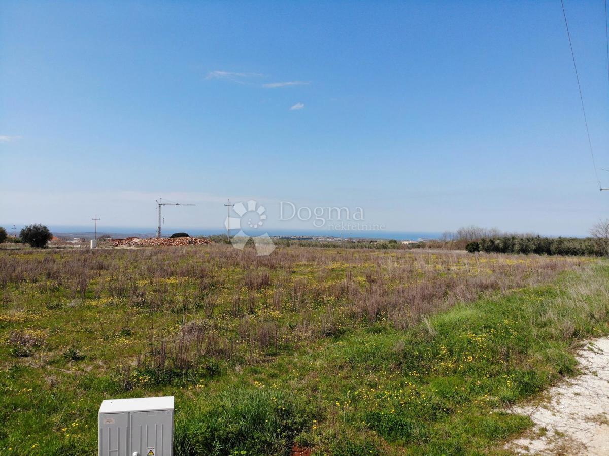 Terreno edificabile Poreč, 1.157m2