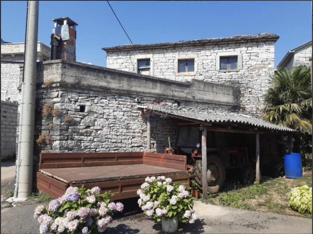 Casa Lovrin, Pazin - Okolica, 68m2