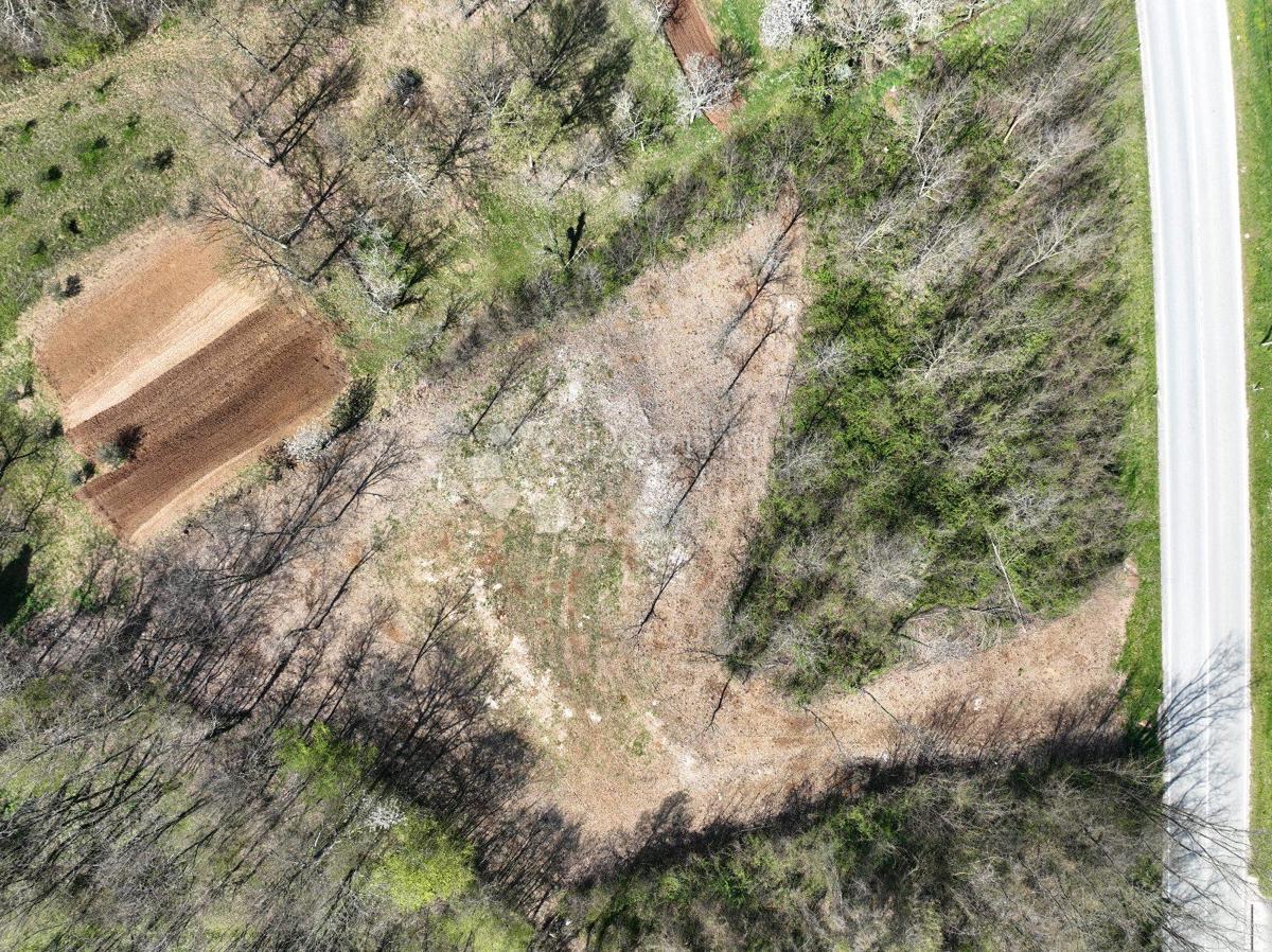 Terreno edificabile Kršan, 2.111m2