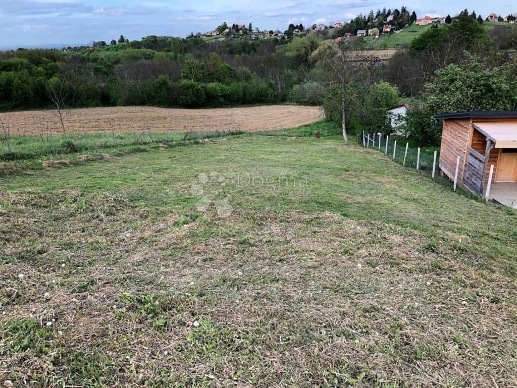 Terreno edificabile Varaždin Breg, Gornji Kneginec, 1.501m2