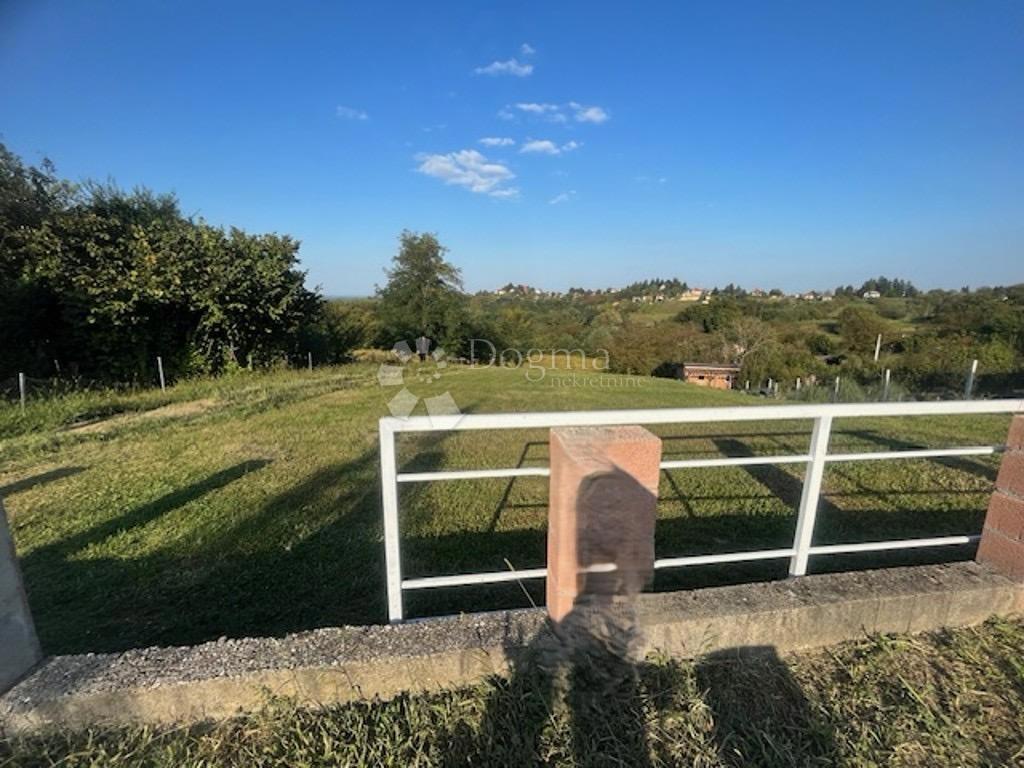 Terreno edificabile Varaždin Breg, Gornji Kneginec, 1.501m2