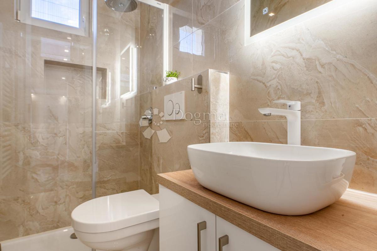 Casa Jadranovo, Crikvenica, 250m2