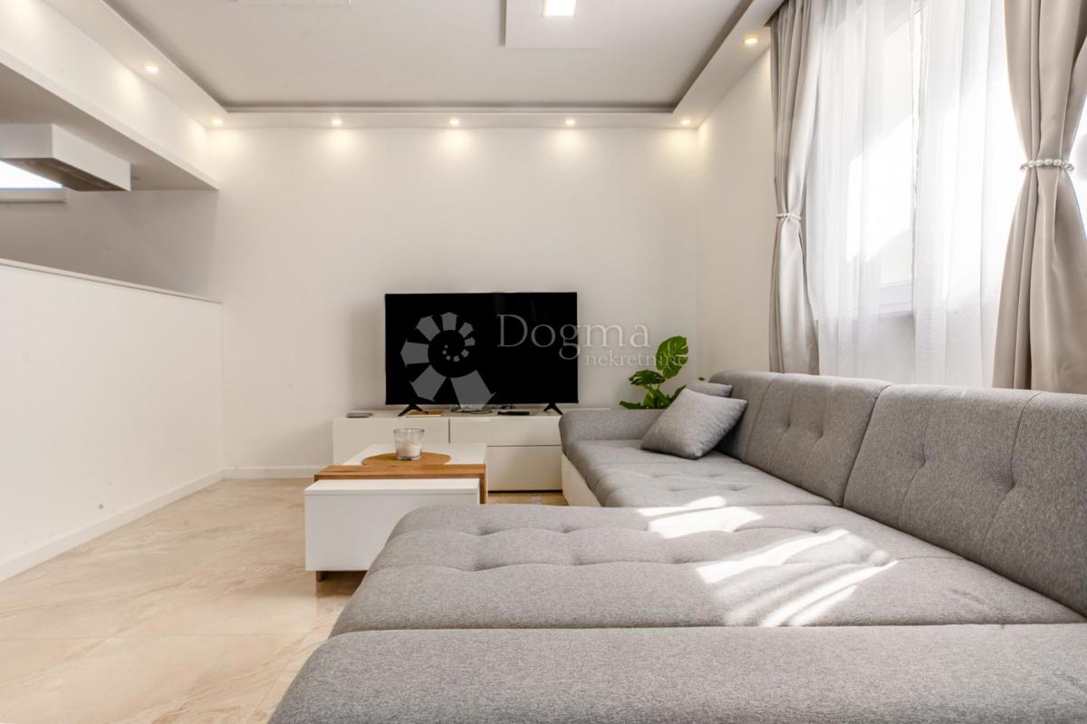 Casa Jadranovo, Crikvenica, 250m2