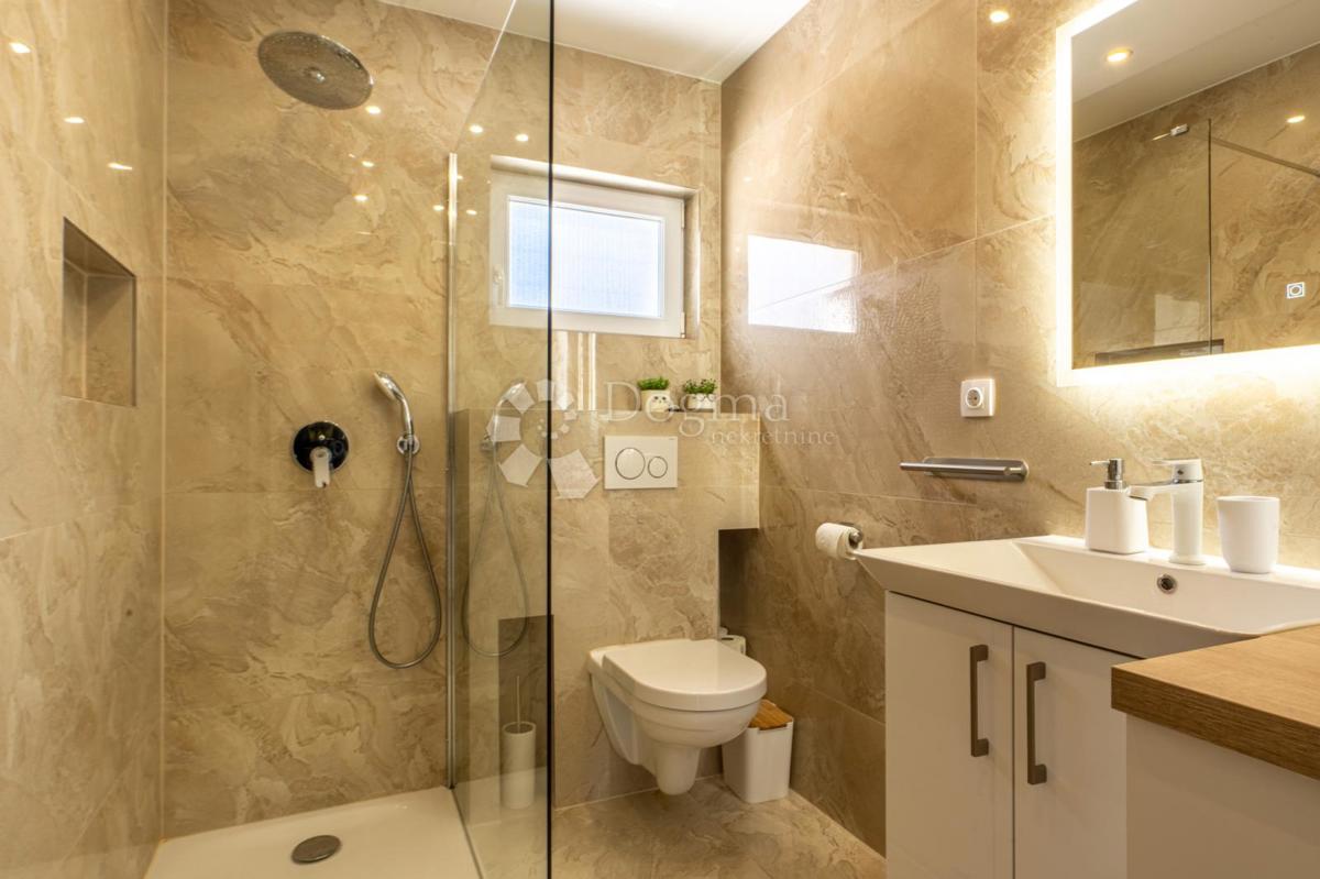 Casa Jadranovo, Crikvenica, 250m2