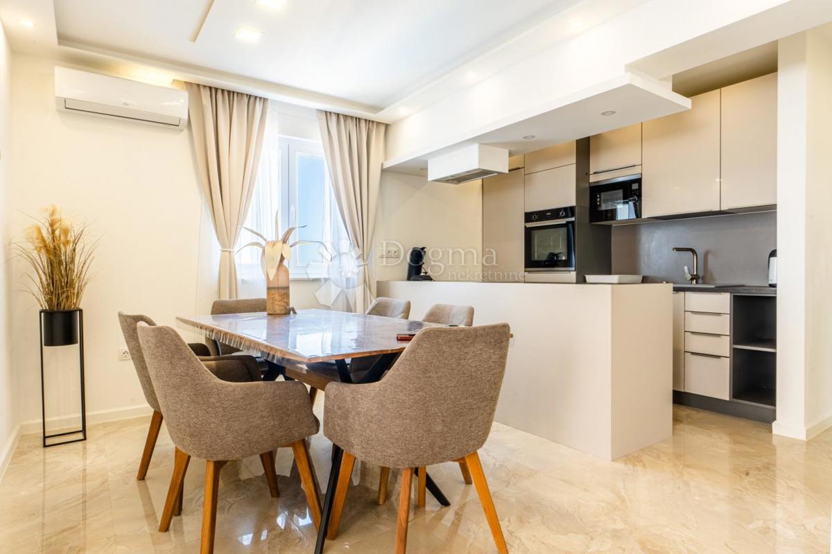 Casa Jadranovo, Crikvenica, 250m2