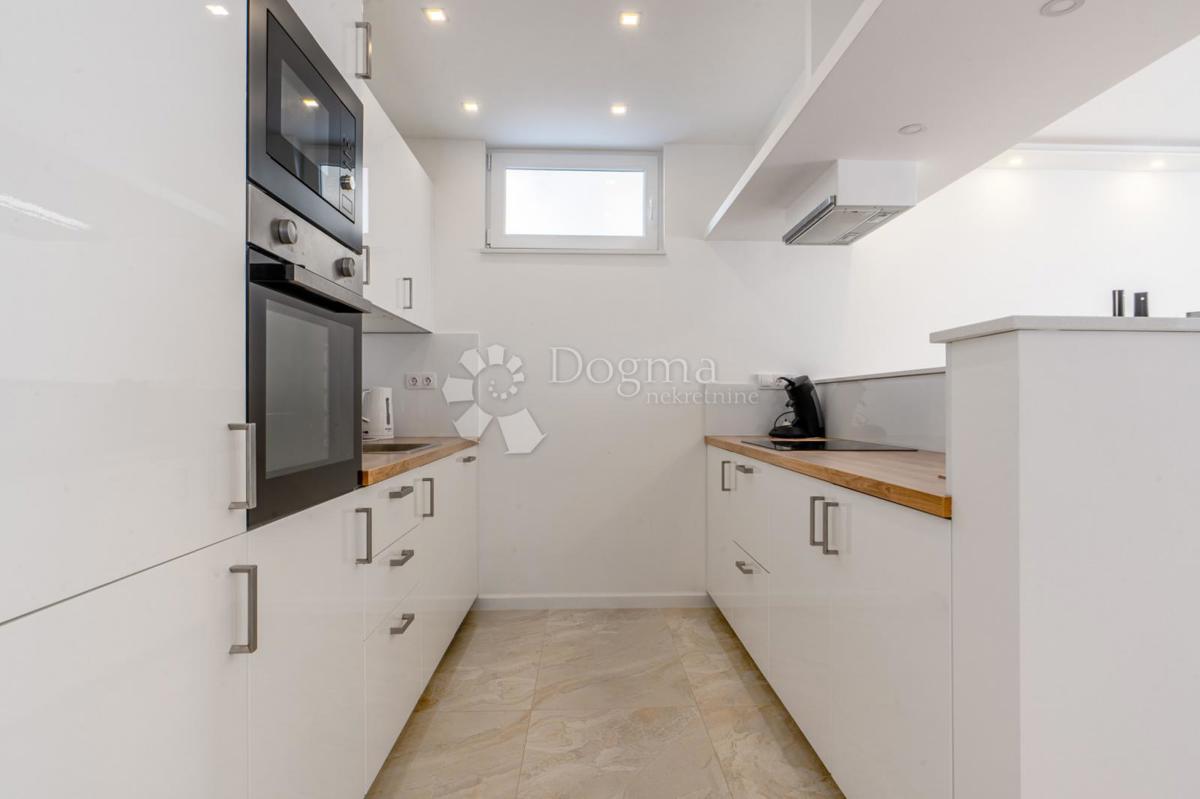 Casa Jadranovo, Crikvenica, 250m2