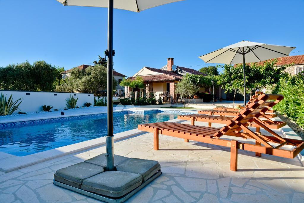 Casa Debeljak, Sukošan, 150m2