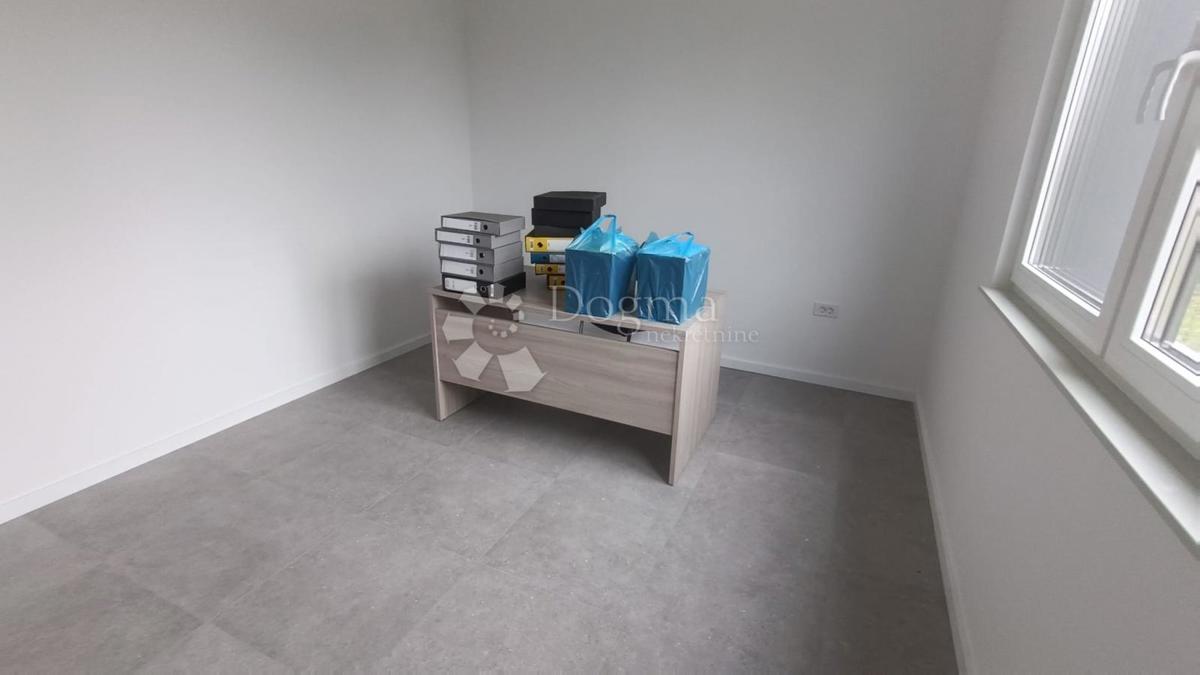 Locale commerciale Dugo Selo - Centar, Dugo Selo, 62,62m2