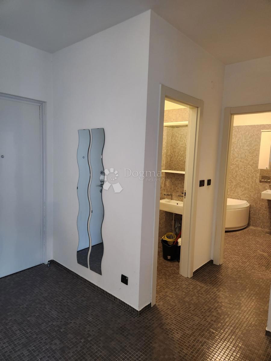 Allogio Centar, Rijeka, 57m2