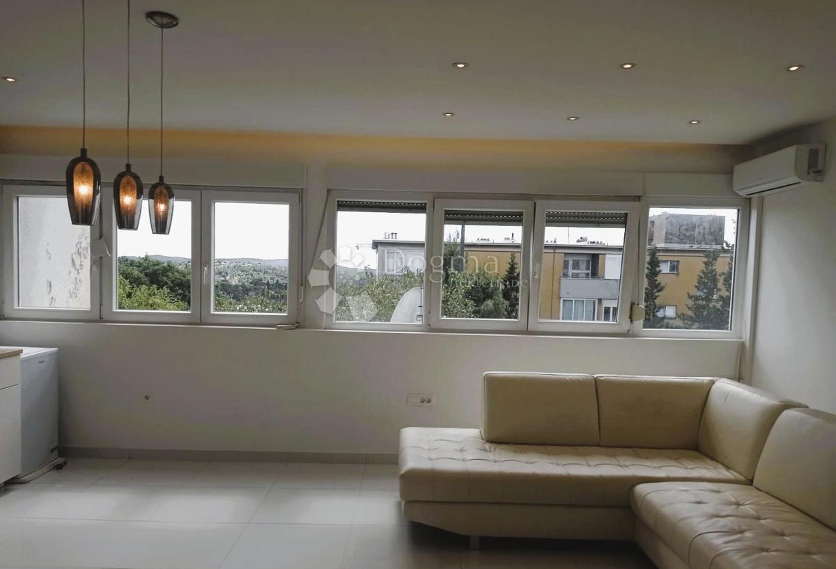 Allogio Baldekin, Šibenik, 62m2