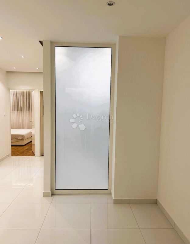 Allogio Baldekin, Šibenik, 62m2