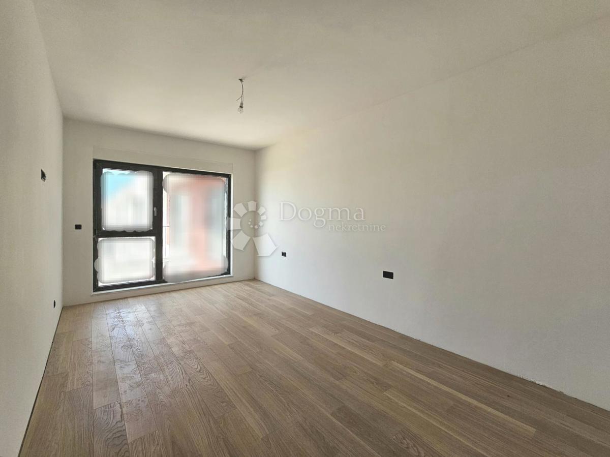 Umago, nuova costruzione,