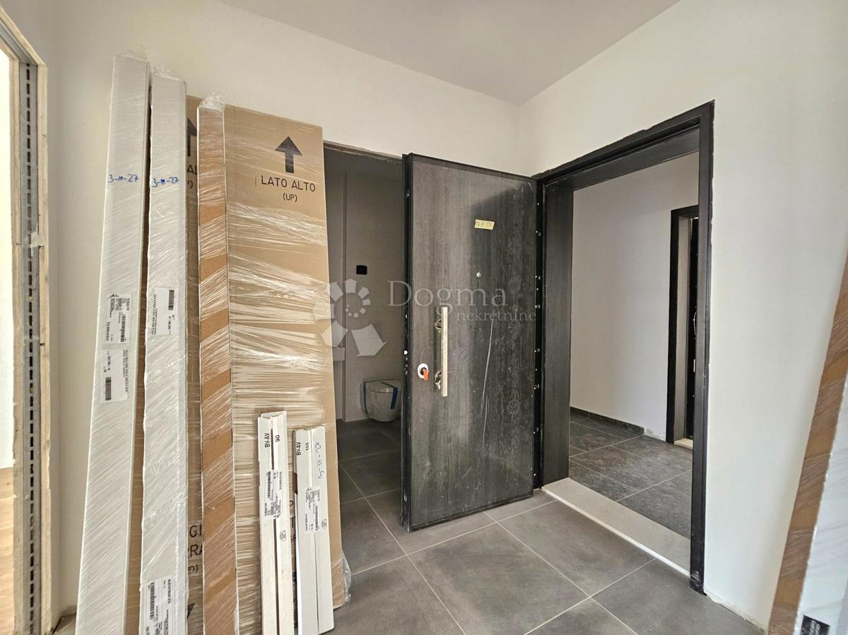 Umago, nuova costruzione,