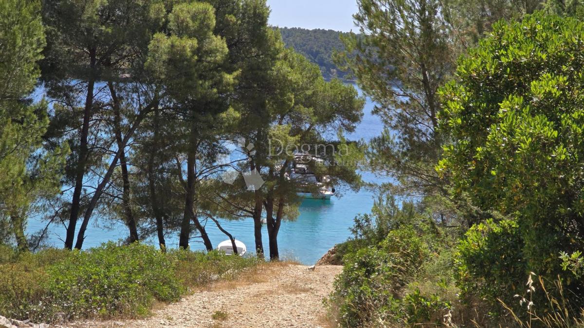 Terreno agricolo Milna, 619m2