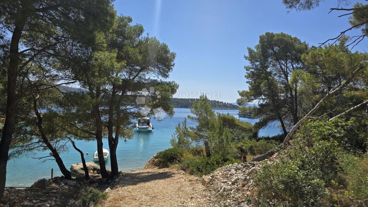 Terreno agricolo Milna, 619m2