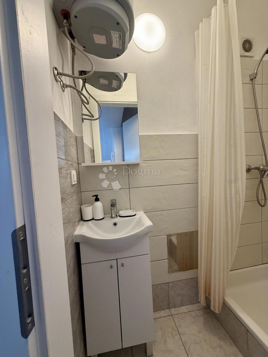 Allogio Centar, Rijeka, 23m2