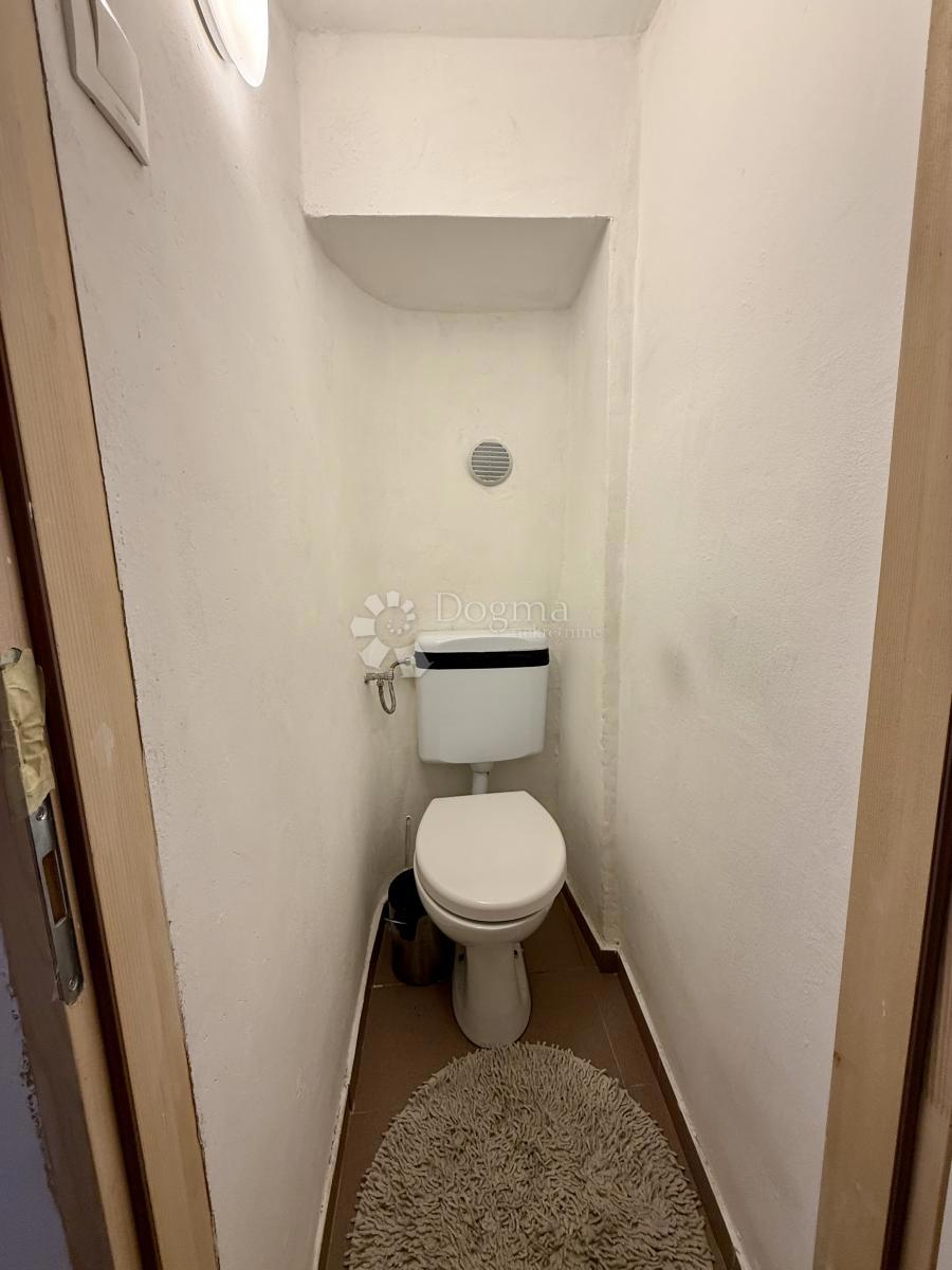 Allogio Centar, Rijeka, 23m2