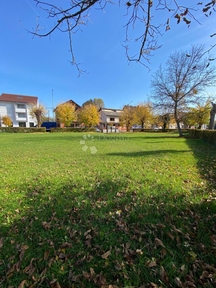 Terreno edificabile Topusko, 993m2