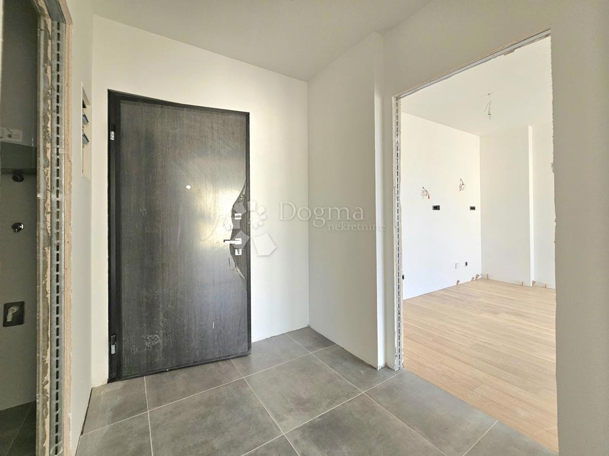 Umago, nuova costruzione,