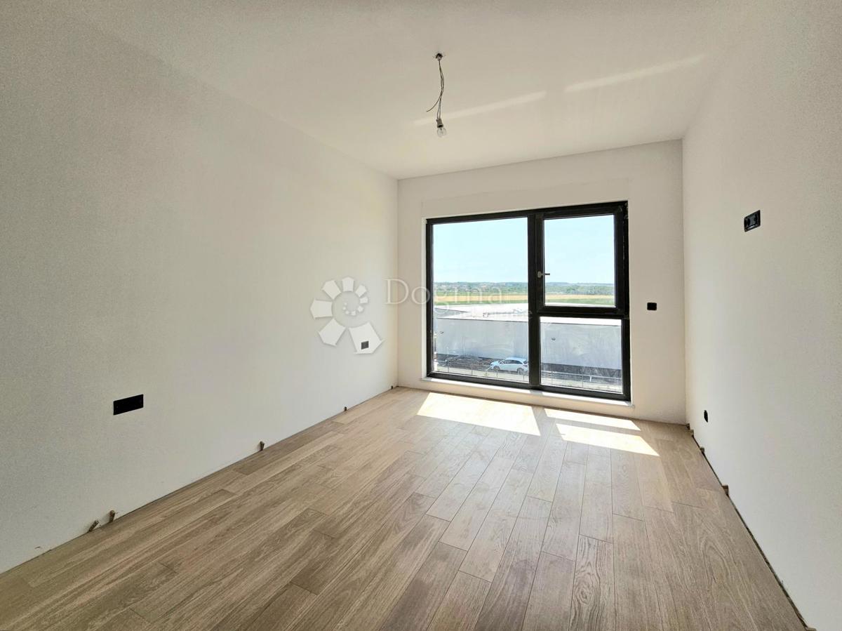 Umago, nuova costruzione,