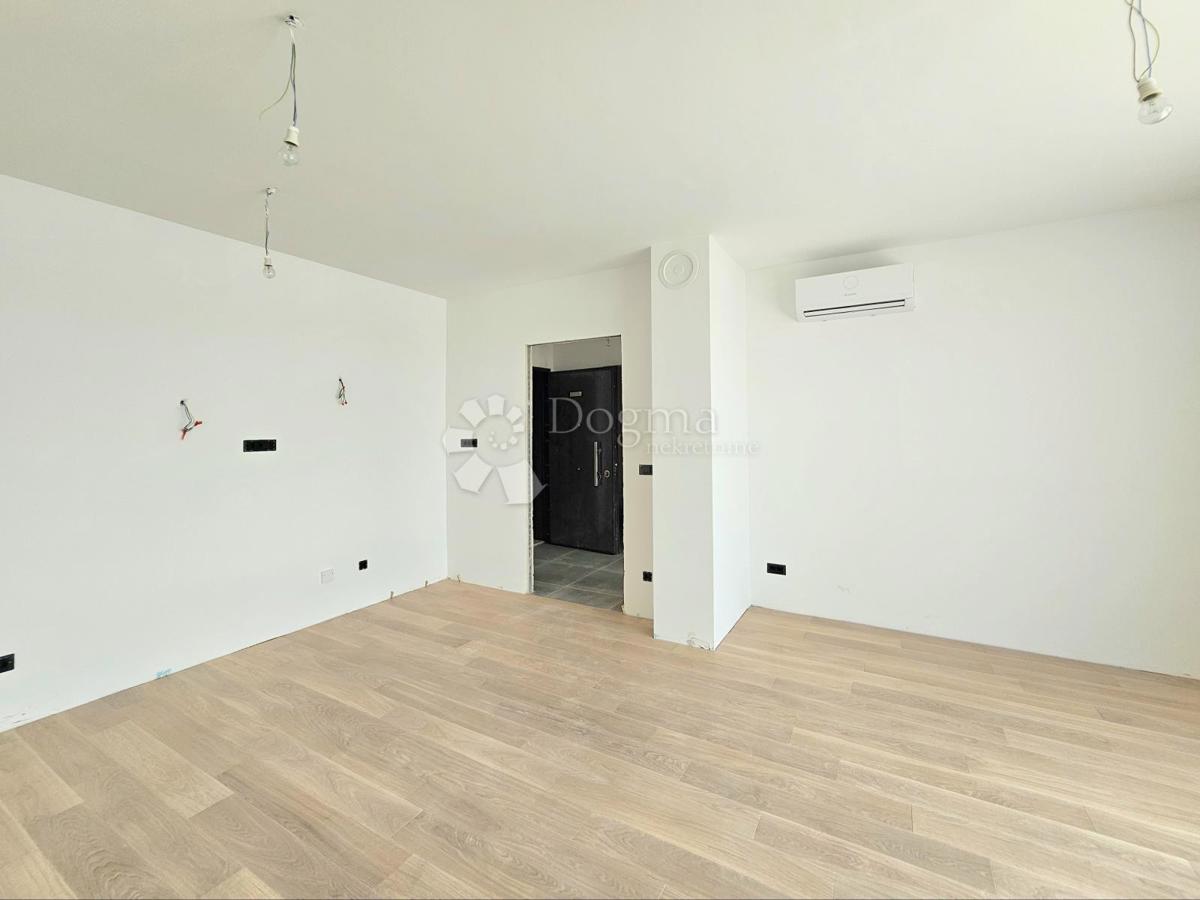 Umago, nuova costruzione,