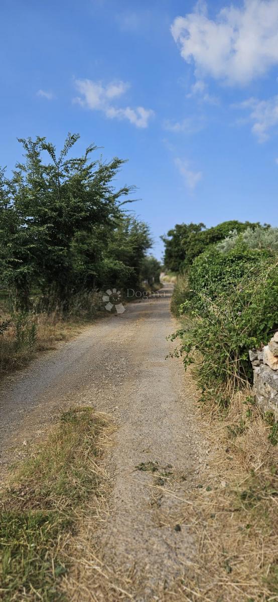 Terreno edificabile Vodnjan, 1.061m2