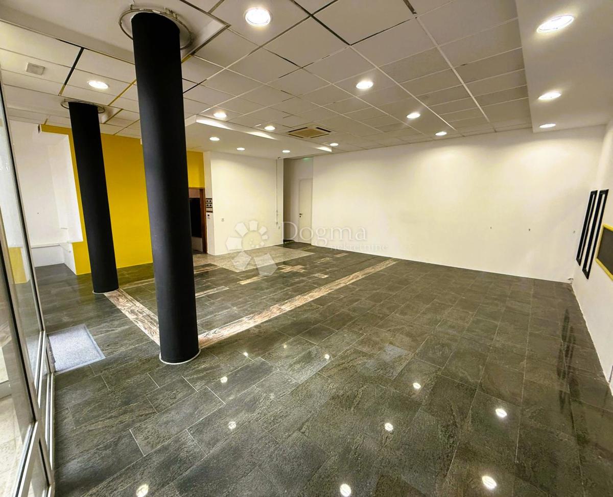 Locale commerciale Centar, Koprivnica, 84,38m2