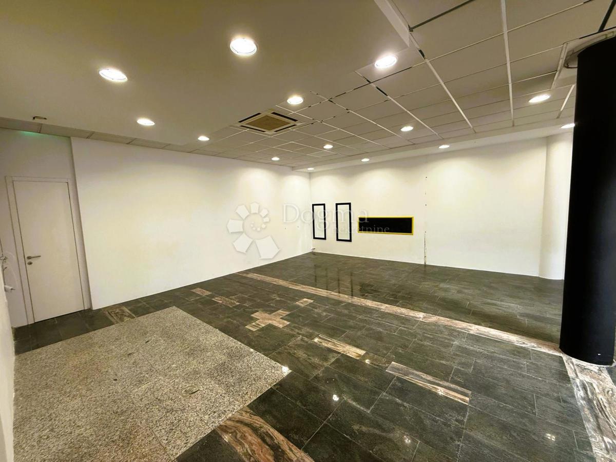 Locale commerciale Centar, Koprivnica, 84,38m2