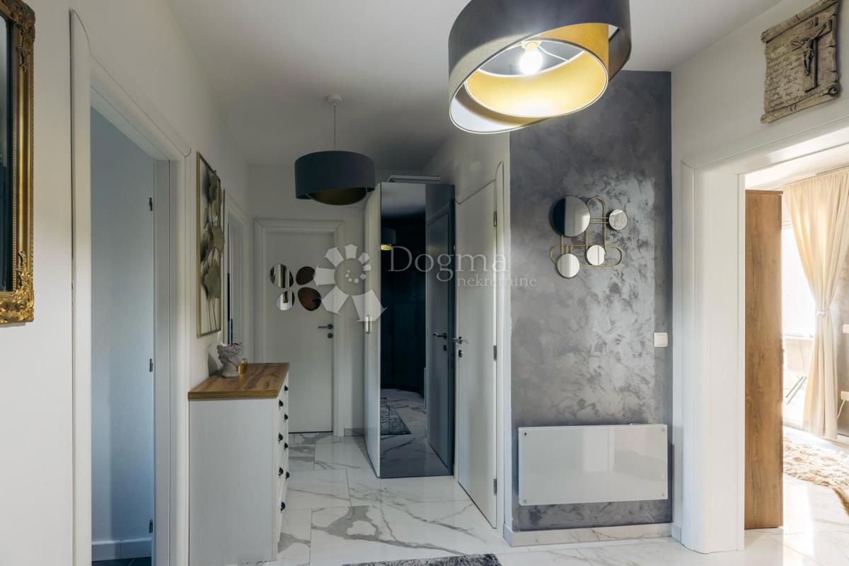 Allogio Turanj, Sveti Filip I Jakov, 69,35m2