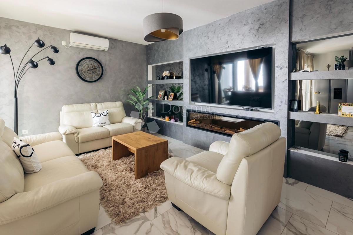 Allogio Turanj, Sveti Filip I Jakov, 69,35m2