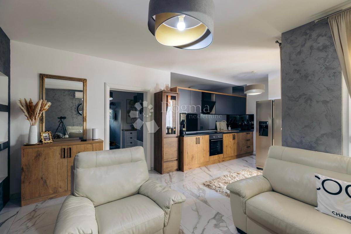 Allogio Turanj, Sveti Filip I Jakov, 69,35m2