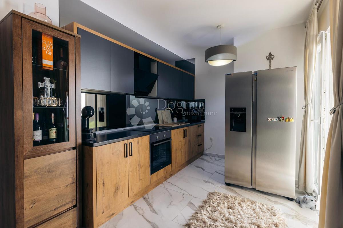 Allogio Turanj, Sveti Filip I Jakov, 69,35m2