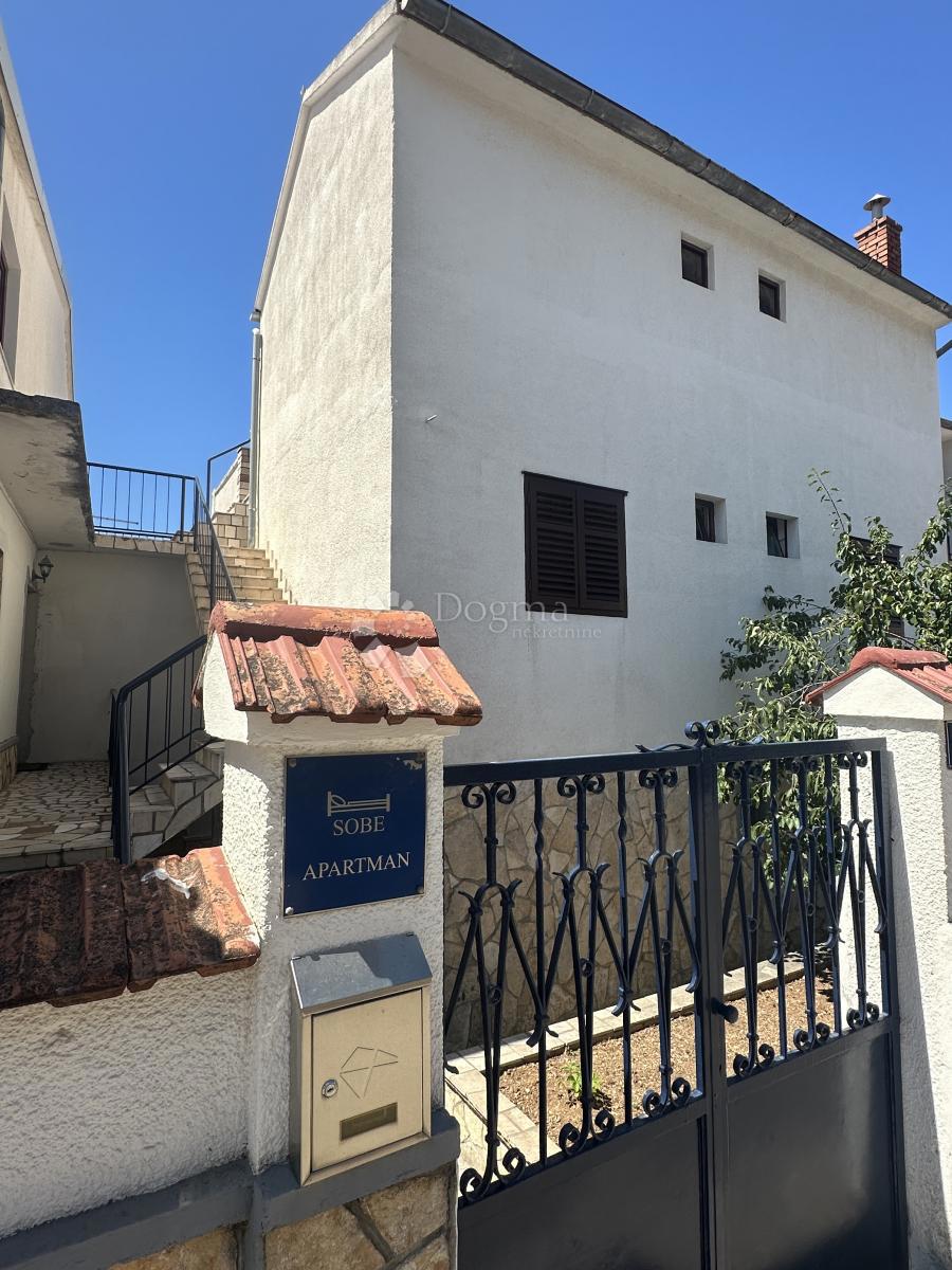 Casa Tisno, 621,29m2