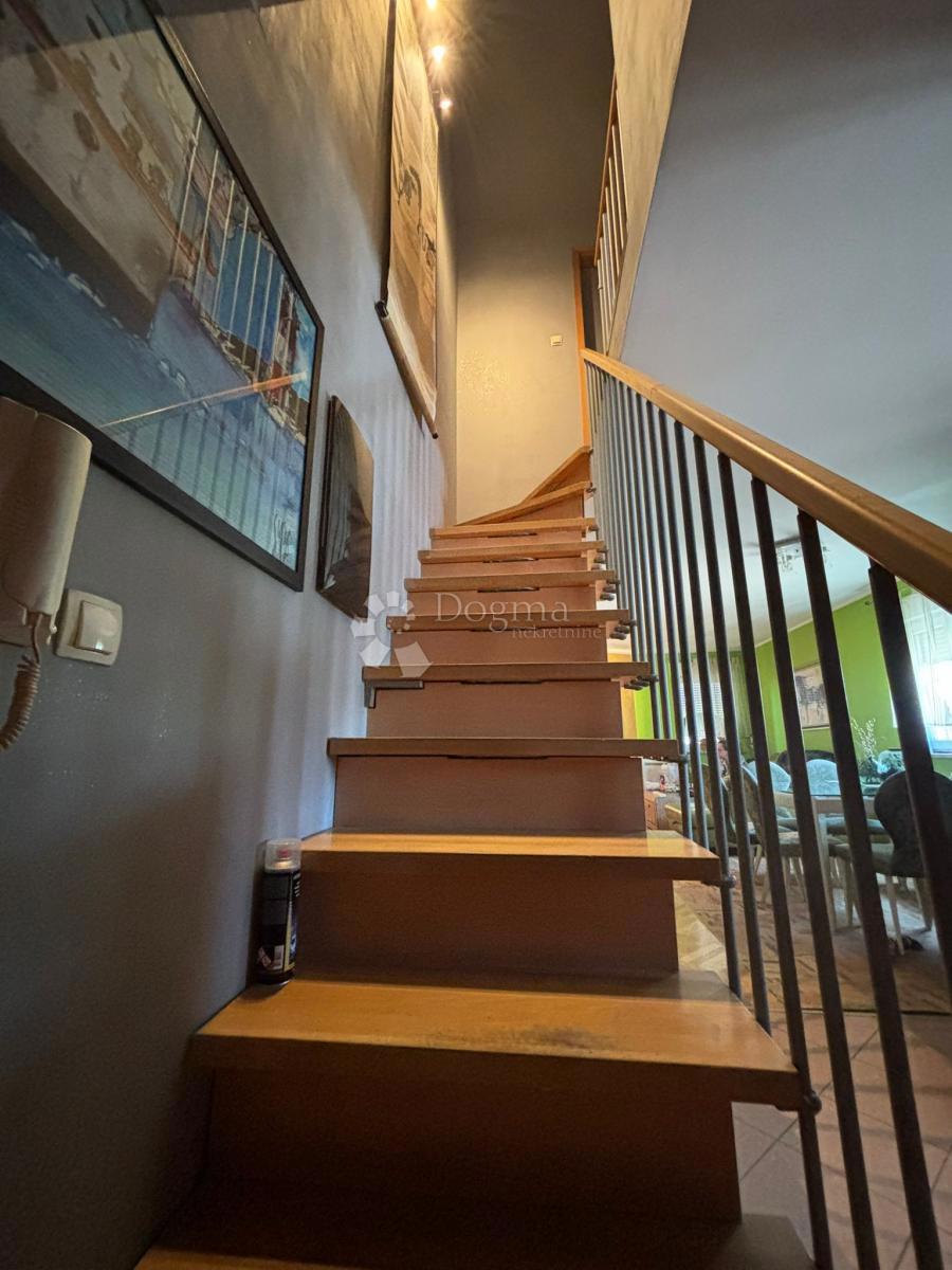 Allogio Srdoči, Rijeka, 85,59m2