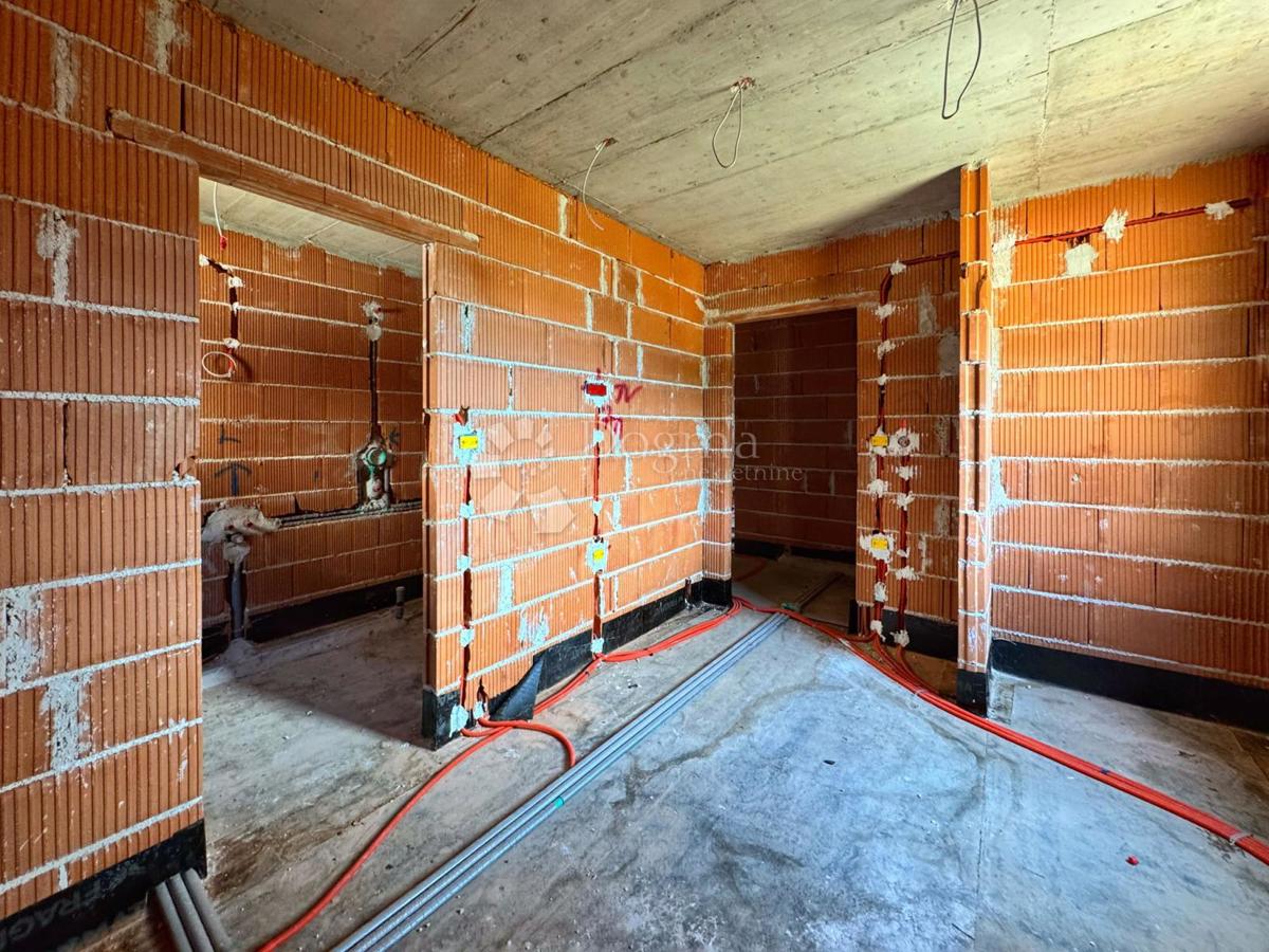 Allogio Ližnjan, 1m2