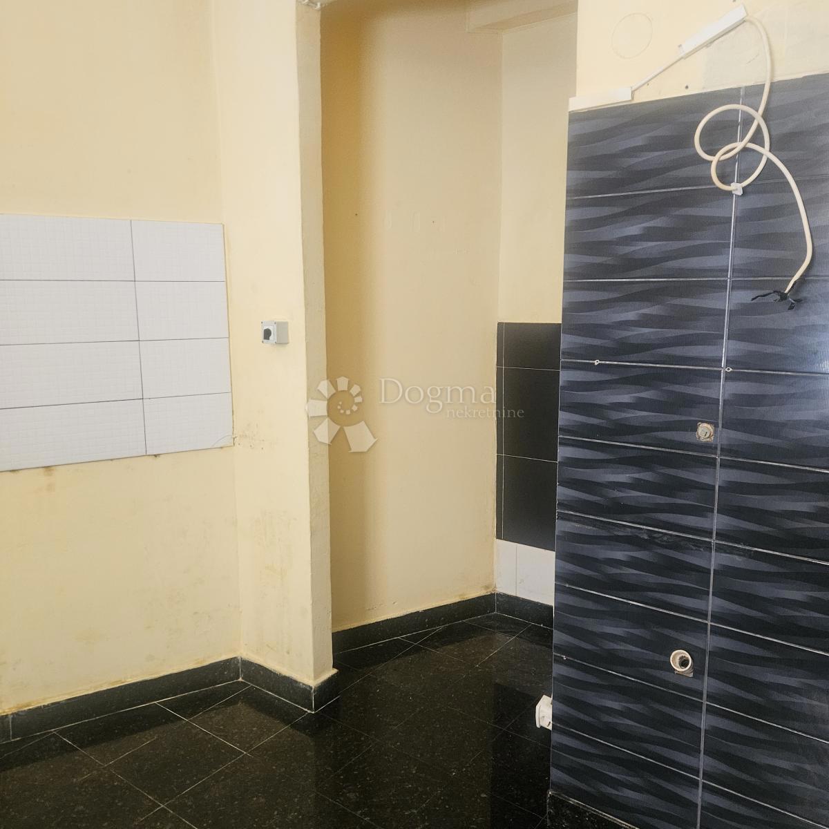 Locale commerciale Centar, Rijeka, 15m2