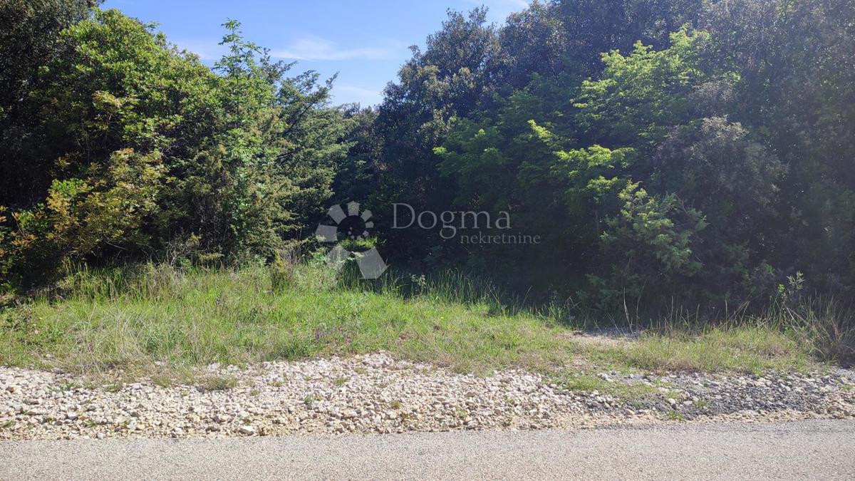 Terreno edificabile Kavran, Marčana, 1.409m2